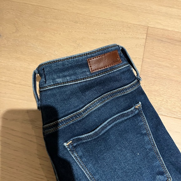 Abercrombie & Fitch - High Rise Legging Jeans - Picture 4 of 6